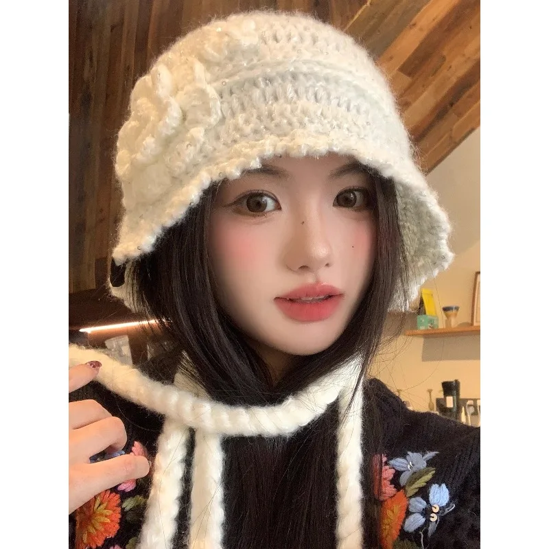 

Новые вязаные крючком пуловеры ручной работы с милым цветком для женщин, осенне-зимние повседневные и теплые универсальные шапочки с плетеными ремнями