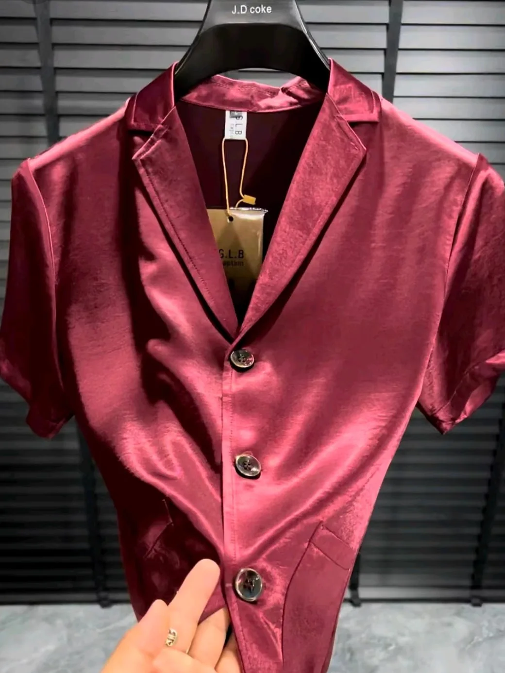 

Summer New Men's No Ironing Comfortable Breathable ort Sve High Quali Luxury Faion High-End Casual Cool Western Suit