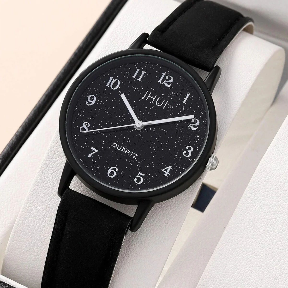 Movement Type: Quartz Watch Suitable For: Women Strap Length :230mm Strap Width :14mm Shell Diameter :34mm Shell Thickness :8mm