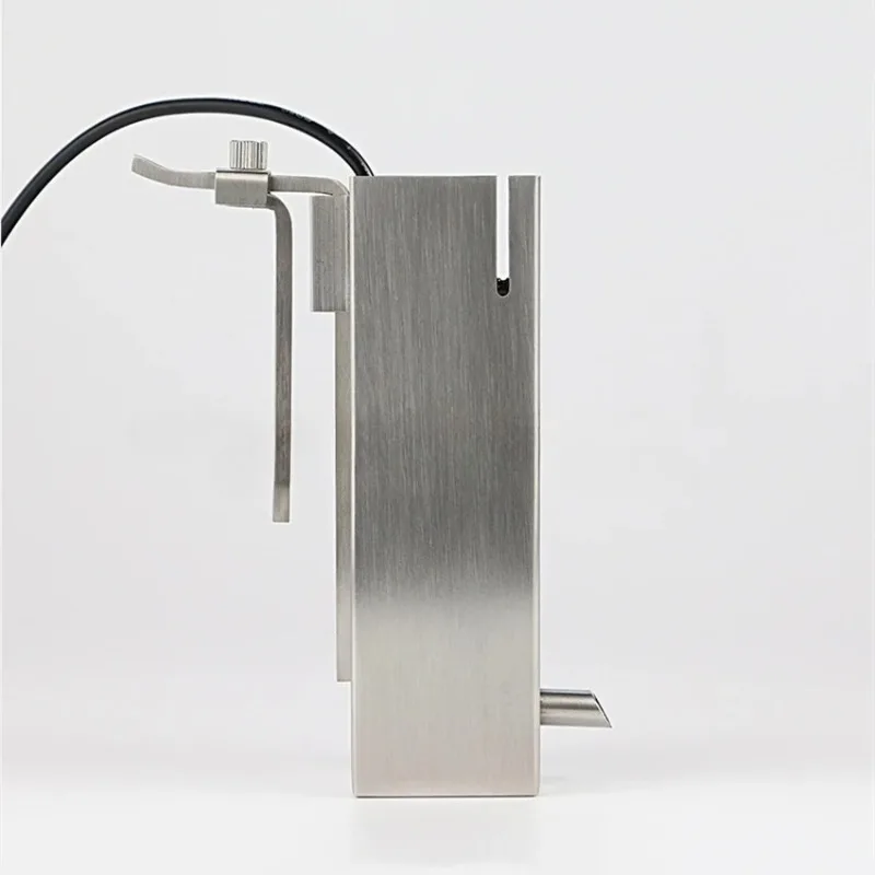 Oil Film Remover, 304 Stainless Steel Surface Cleaning Device with Built-in Filter