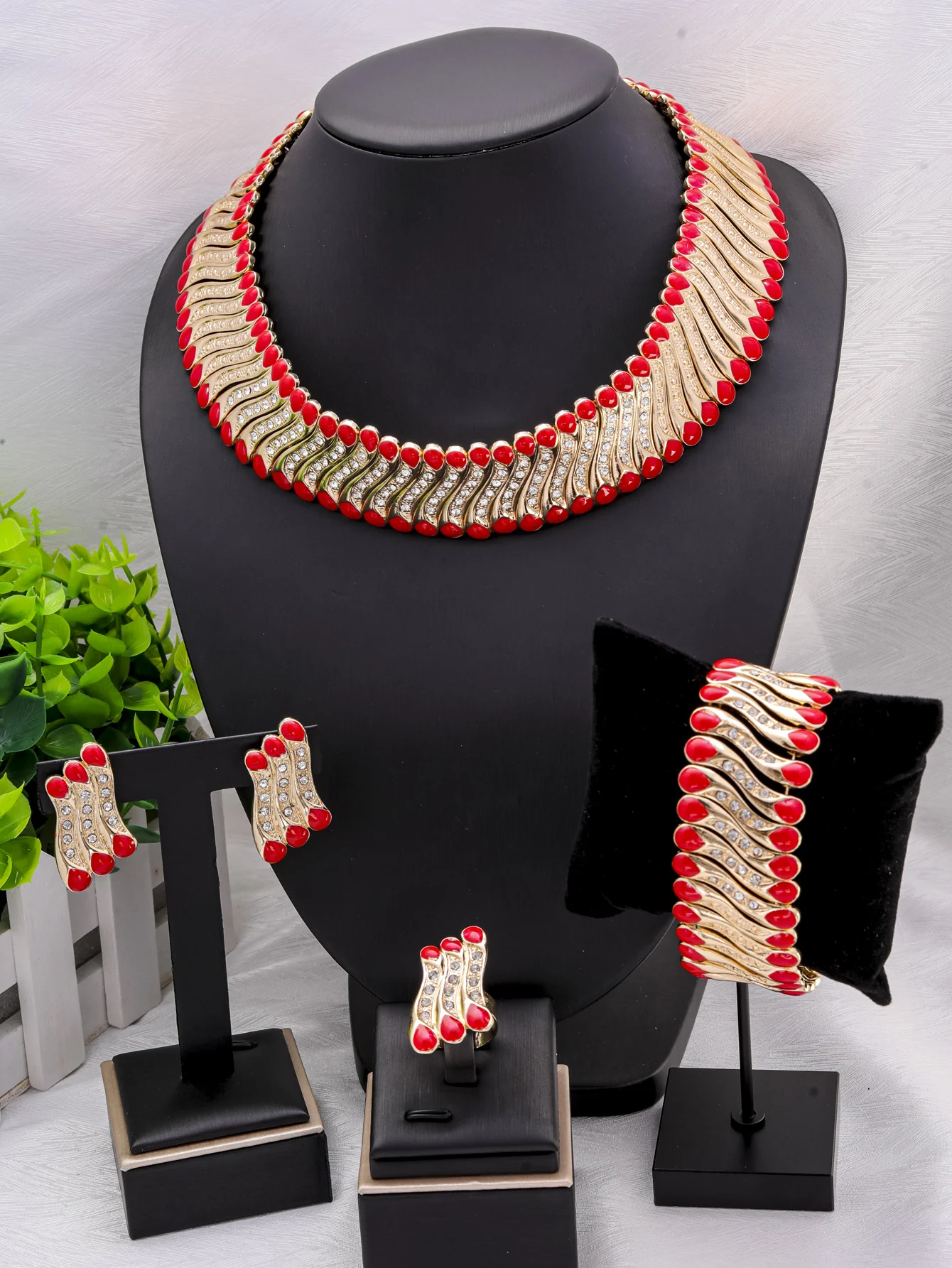 

Fashion Dubai Red Enamel Gold Plated Jewelry Sets for Women African Necklace Earrings Ring Bracelet Bridal Wedding Jewellery