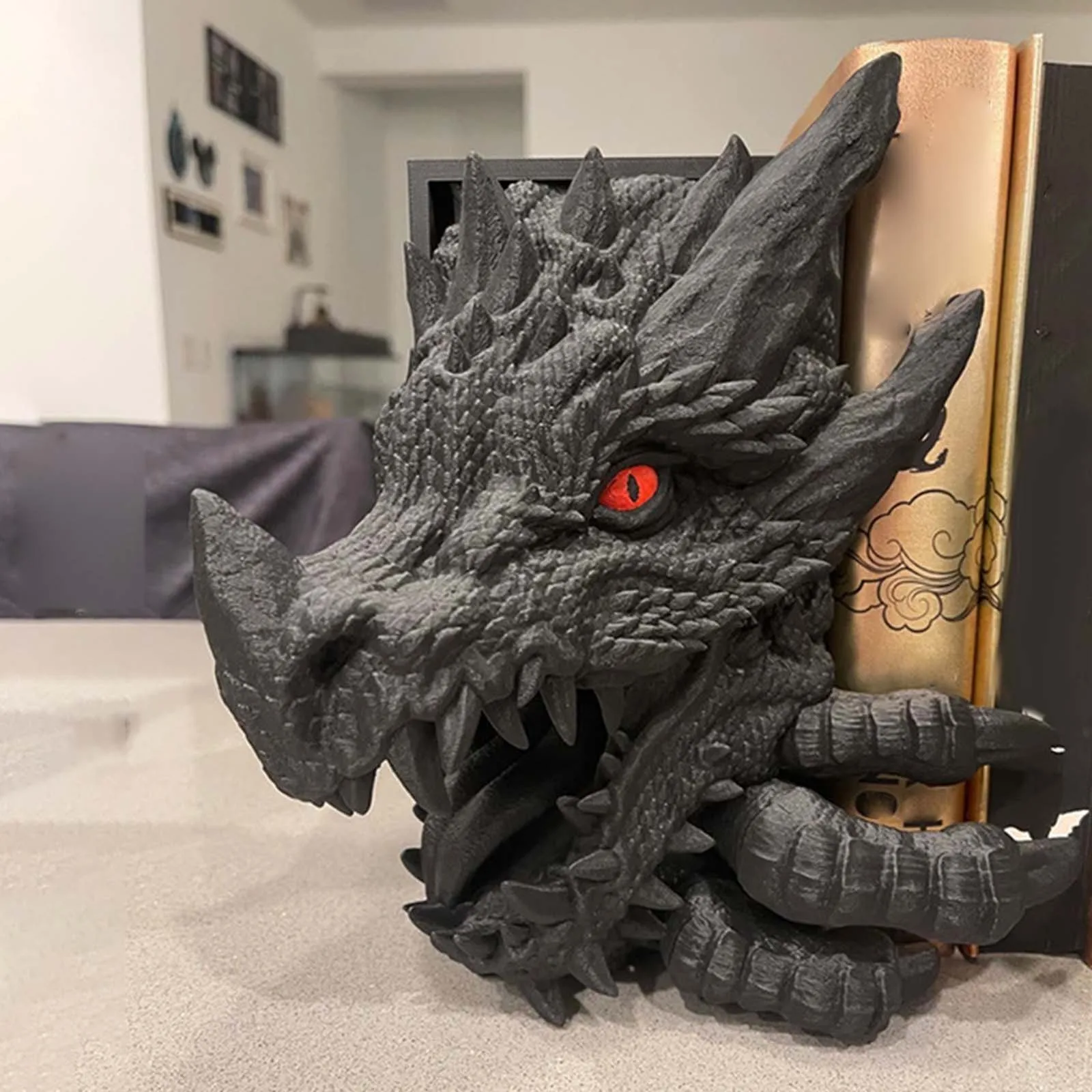 Resin Western Dragon Handicrafts Simulation Bookends Red Eye Dragon Ornaments Bookshelf Holder for Desktop Art Crafts Decor