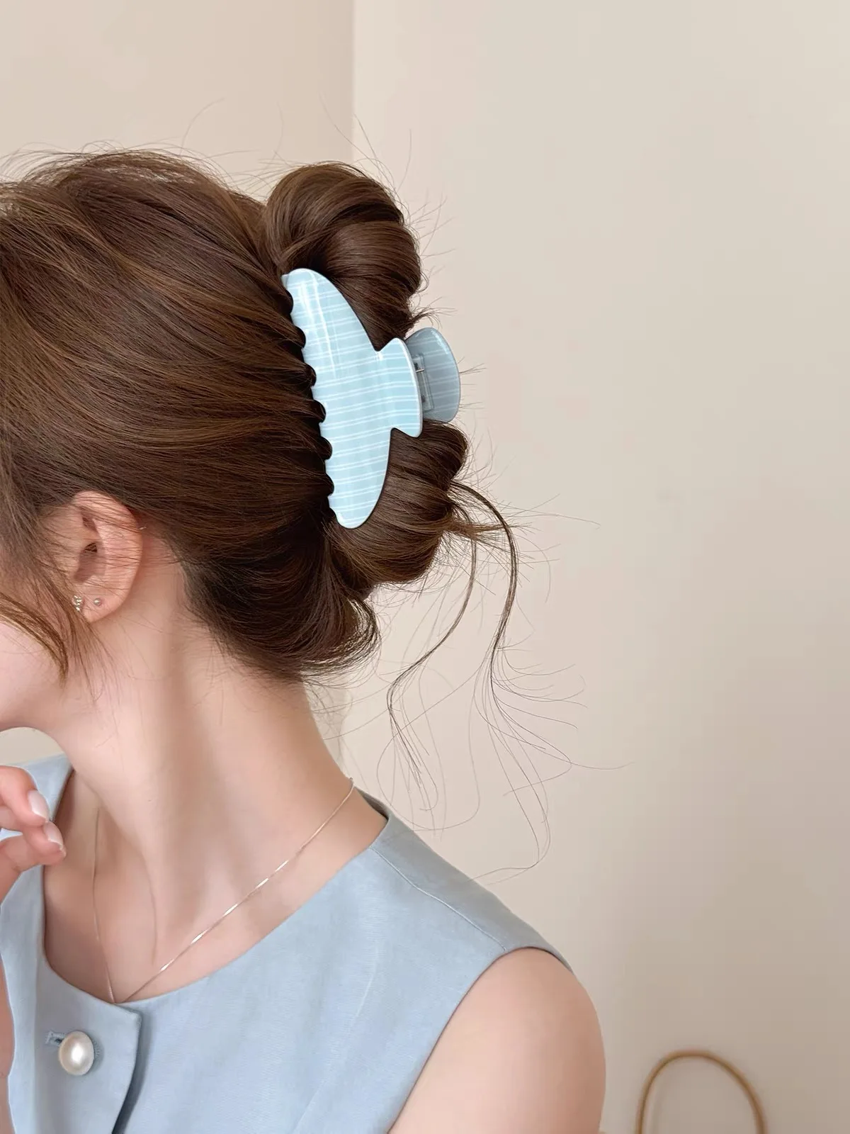 Ins Style Chic 10cm Large Long Shark Claw Cute Blue Pink Striped Hair Claw Clip For Half-up Pony Tail Hairstyle Hair Accessories