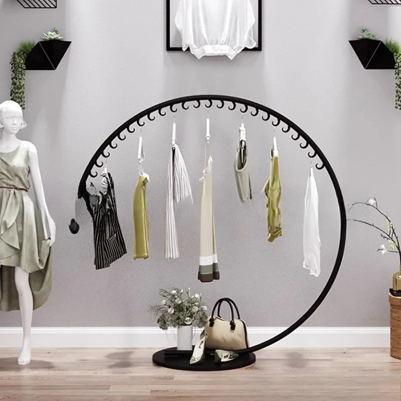 

Women's clothing store wrought iron shelf display rack Floor-to-ceiling creative Nakajima display rack Children's clothing store