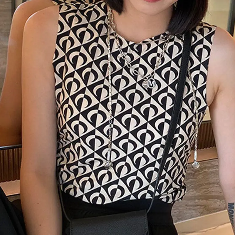 

Moon Embroidery Tank Top Cotton Sleeveless Women Korean Style High Street Slim Fit Casual Strap Top