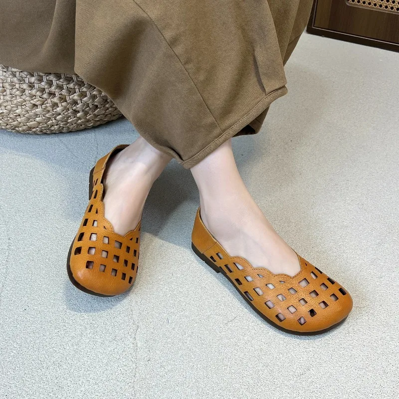 2026Genuine Top Layer Cowhide Hollow out Sandals Flat Bottom Women's Shoes Comfortable Retro Style round Toe Roman Style