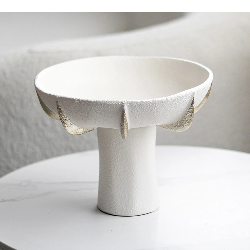 Creative High-legged Tray Desktop Storage Container Fruit Platter Resin Handicrafts Golden Claw Candy Bowl Home Decoration