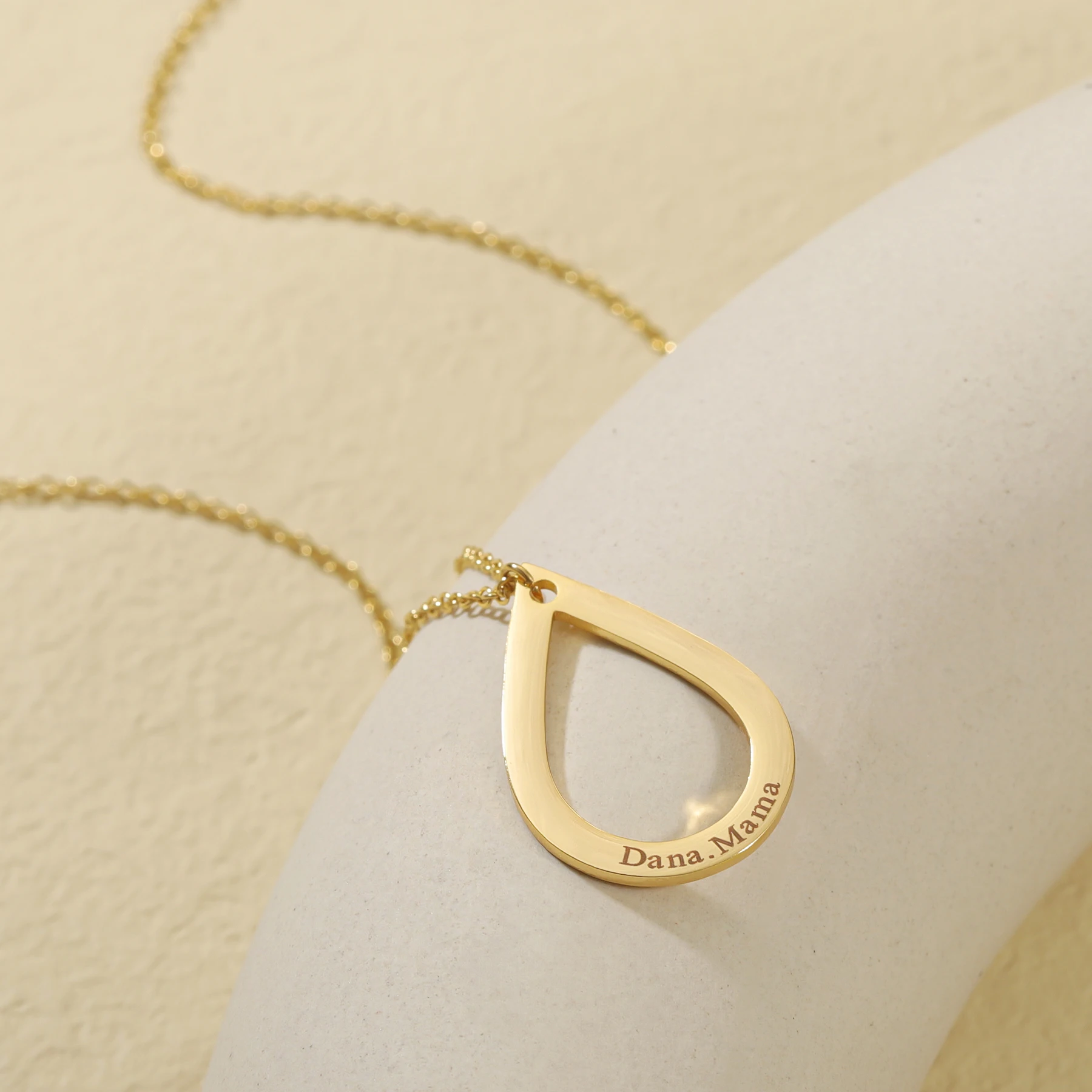 Customized Name Teardrop-Shaped Engraved Necklace Personalized Stainless Steel Exquisite Jewelry Memorial Gift For The Best Her