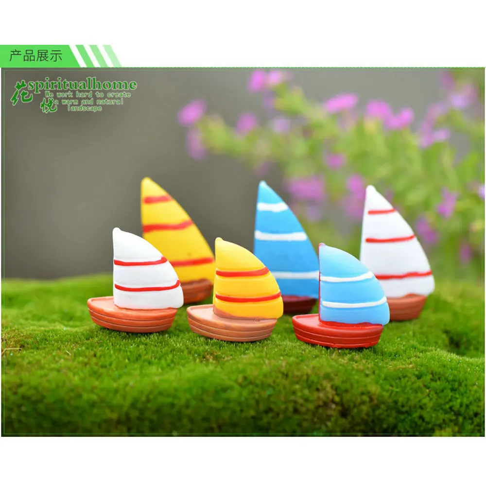 1pcs/lot Lovely Cute Mini Boat 3cm An 4cm Sail Sailing Boat Miniature Garden Sea Breeze Boat DIY Decoration Fairy Garden