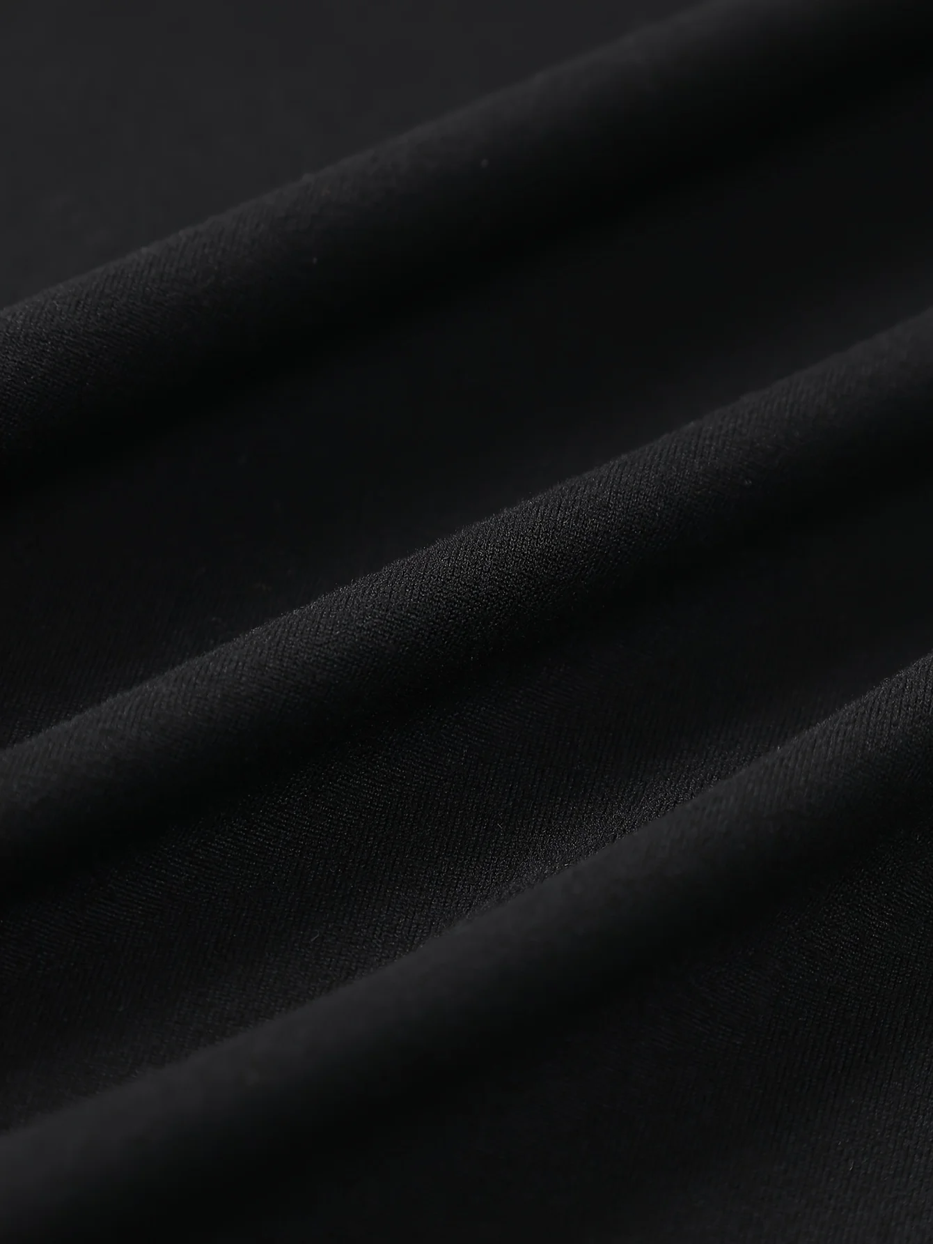 تي شيرت رجالي أنيق بكتف نحيف مع طباعة جسم مدمجة، تي شيرت أنيق برقبة دائرية وأكمام قصيرة