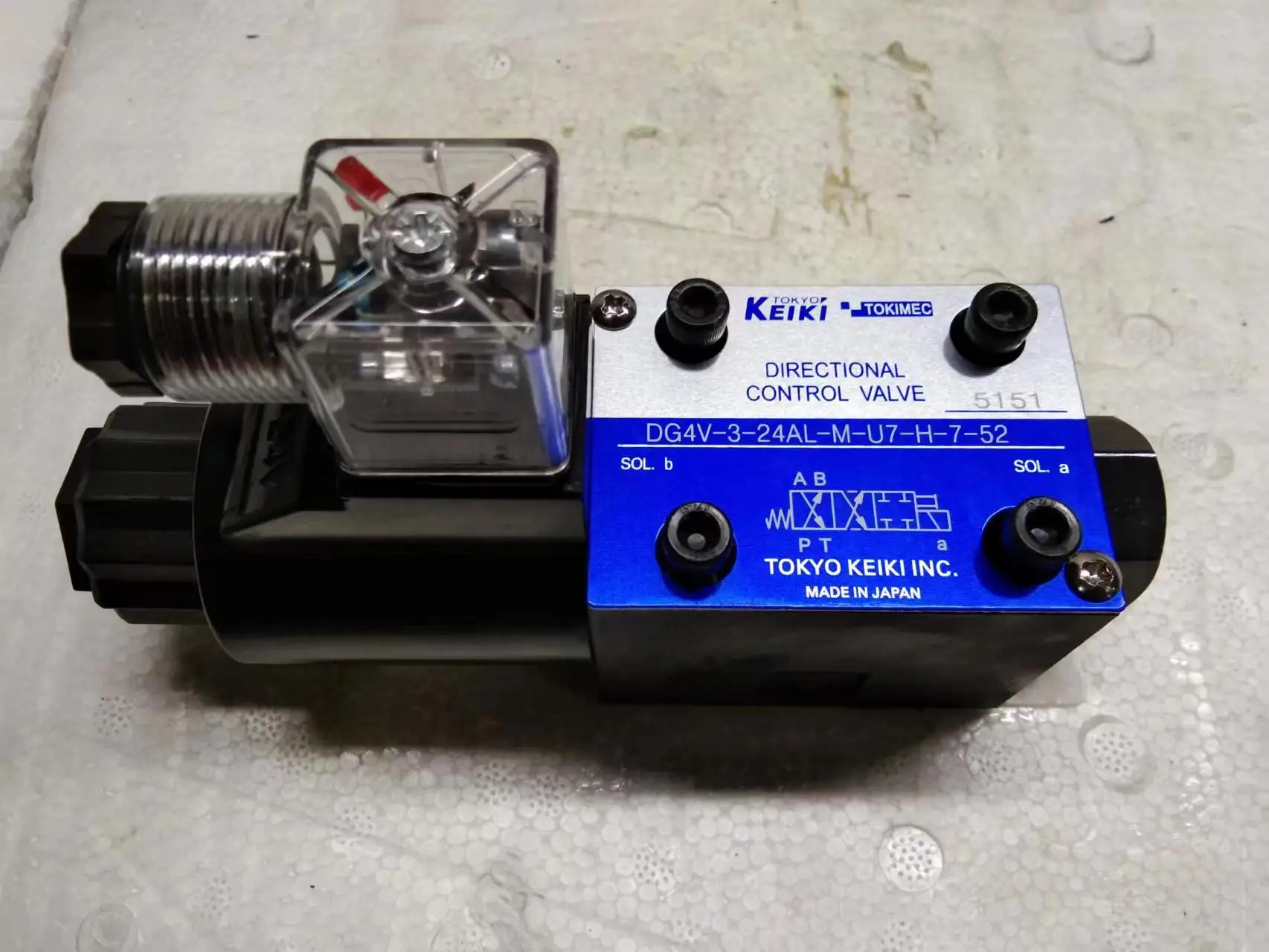 الملف اللولبي الطيار صمام DG5V-7-2C-U7-H-82-JA599 DG4V-5-2C-M-U7L-H-7-40 صمامات التحكم الاتجاهي DG5V-7/DG5V-H8 #5