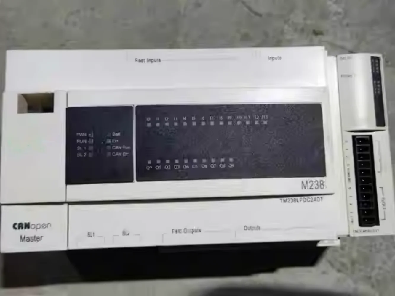 

TM238LFDC24DT Programmable controller