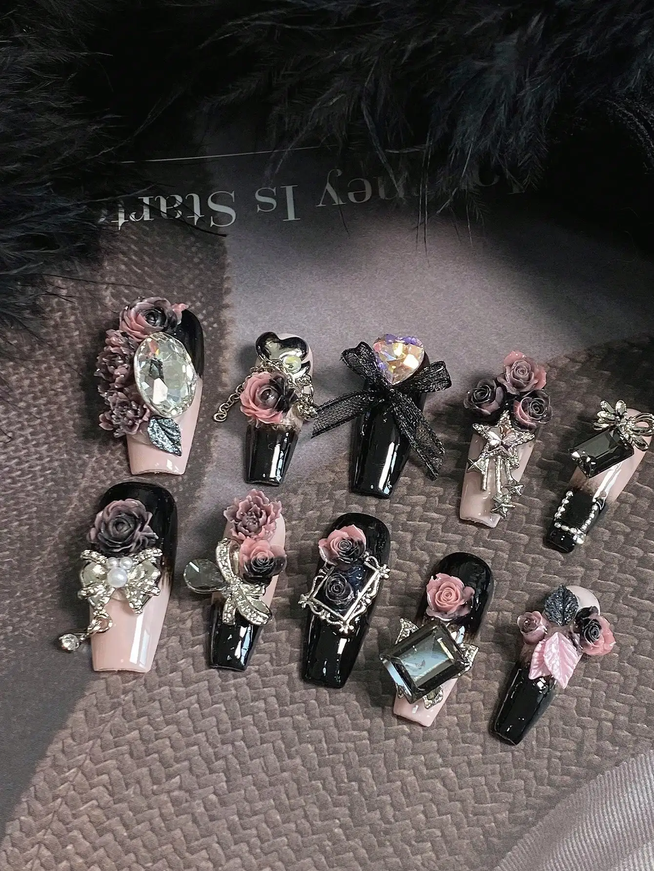 10 Pieces of Original High-End Nail Art with New Designs Featuring Pink and Black Roses and Bowknots, Purely Handmade Wearable Nails, Also Suitable as a Gift, Comes with 1 Piece of Jelly Glue and 1 Nail File