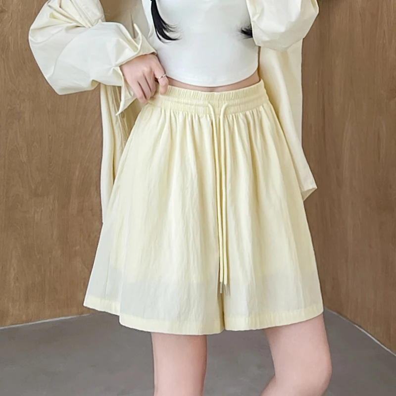 Knielange elastische Shorts mit hoher Taille und Innenfutter für Damen, koreanische Mode, weites Bein, Sport-Shorts, Sportbekleidung