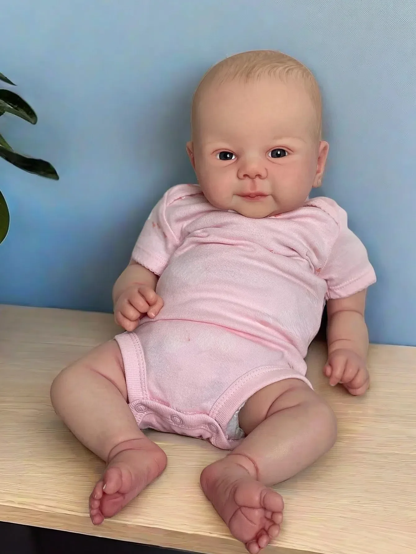 

New 18-inch ultra-realistic newborn Juliette girl doll, handcrafted with 3D skin texture, cute baby doll.