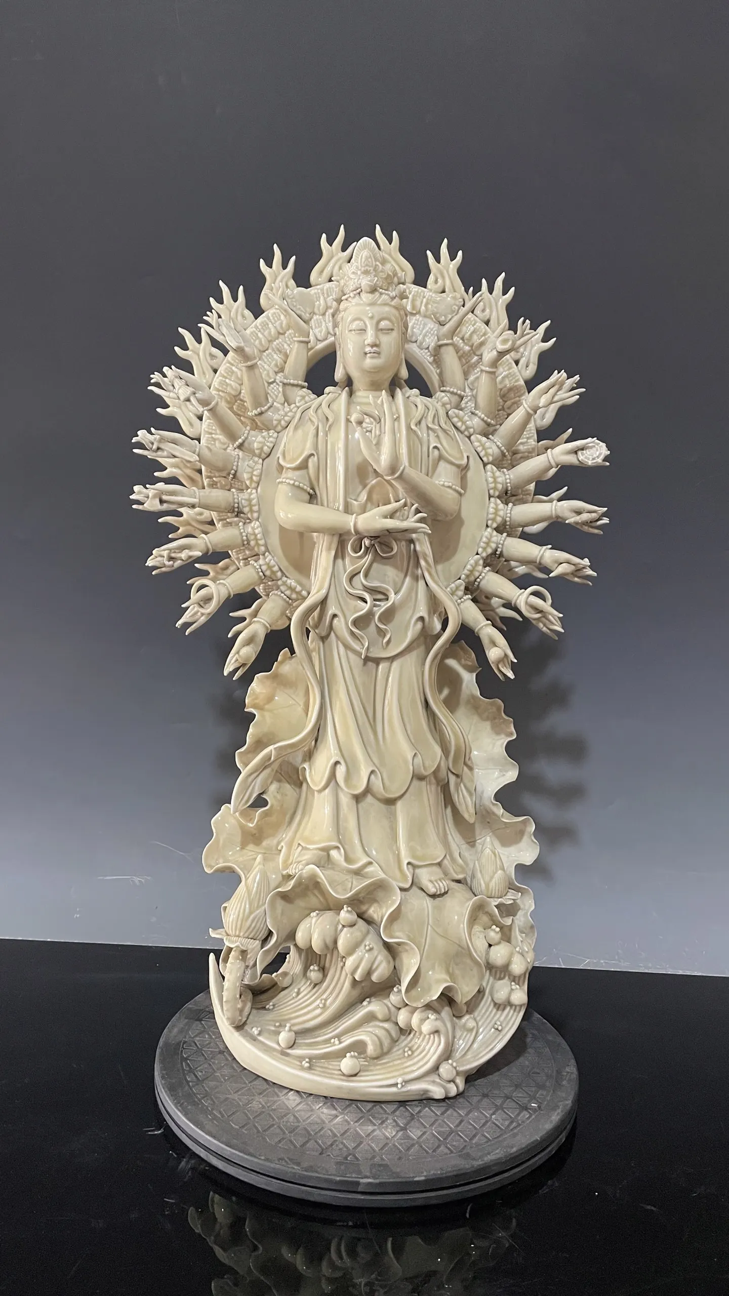 

24"Chinese Jingdezhen Dehua Porcelain 1000 arm Guanyin Bodhisattva Standing Buddha Thousand hand Backlight Amitabha Worship Hall