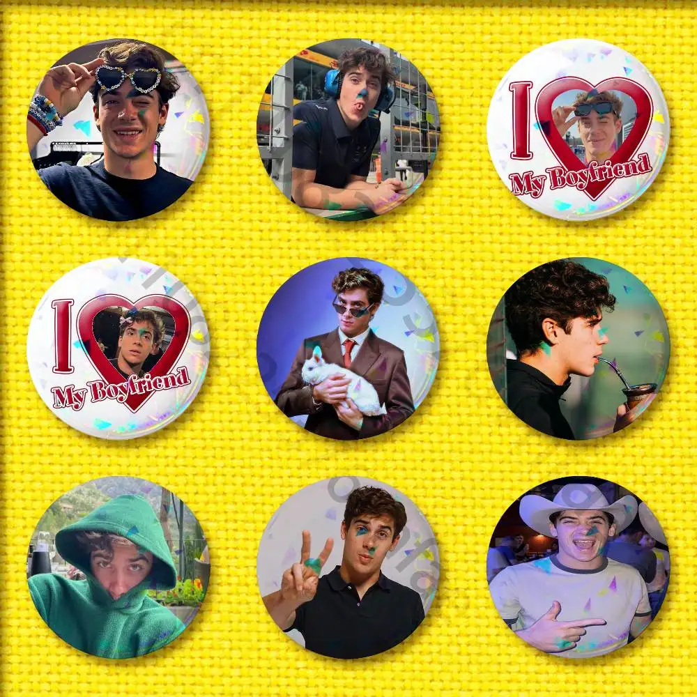 

F-Franco Colapinto Badge For 58mm 32mm 44mm 25mm 75mm Round Pin Brooch Insignia Cover Cosplay