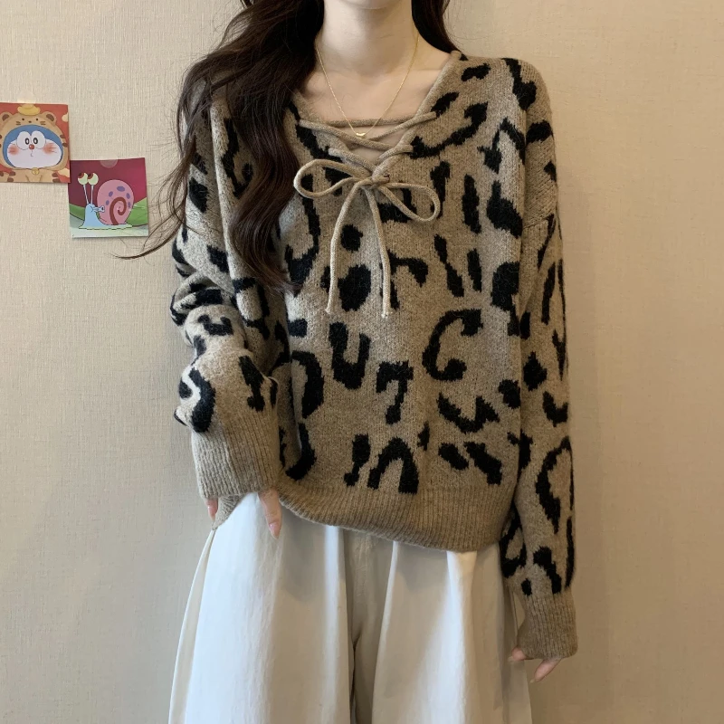 

Lazy Style Retro Leopard Print Sweater for Women Fashionable Design Sense Knitted Sweater Fat MM Concealing Flesh Slimming Top