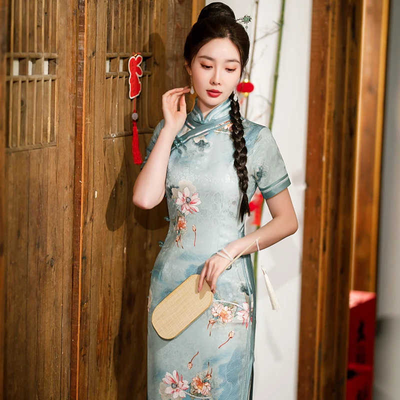 

Yourqipao Summer Long Silk Light Blue Cheongsam Catwalk Banquet Elegant Retro Noble Qipao Chinese Style Evening Dress for Women