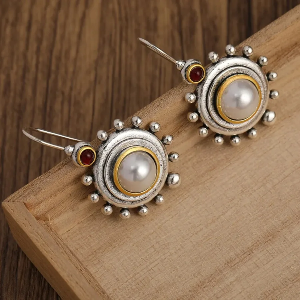 New Vintage Round Pearl Disc Earrings Temperament Classical Middle Ancient Style Earrings Palace Vintage Women\'s Earrings Women