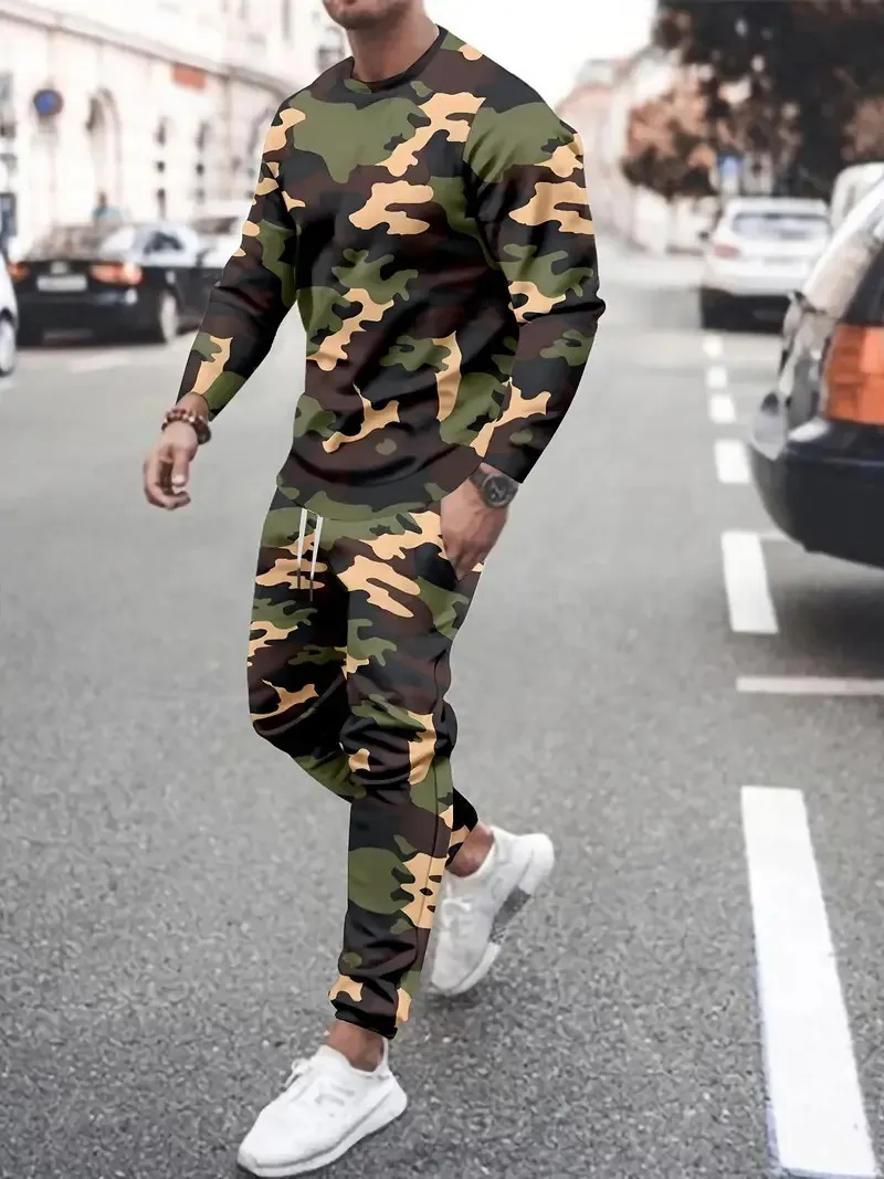 

The new men's round-neck sweatshirt set for Spring and Autumn 2025 features a casual and comfortable 3D camouflage print