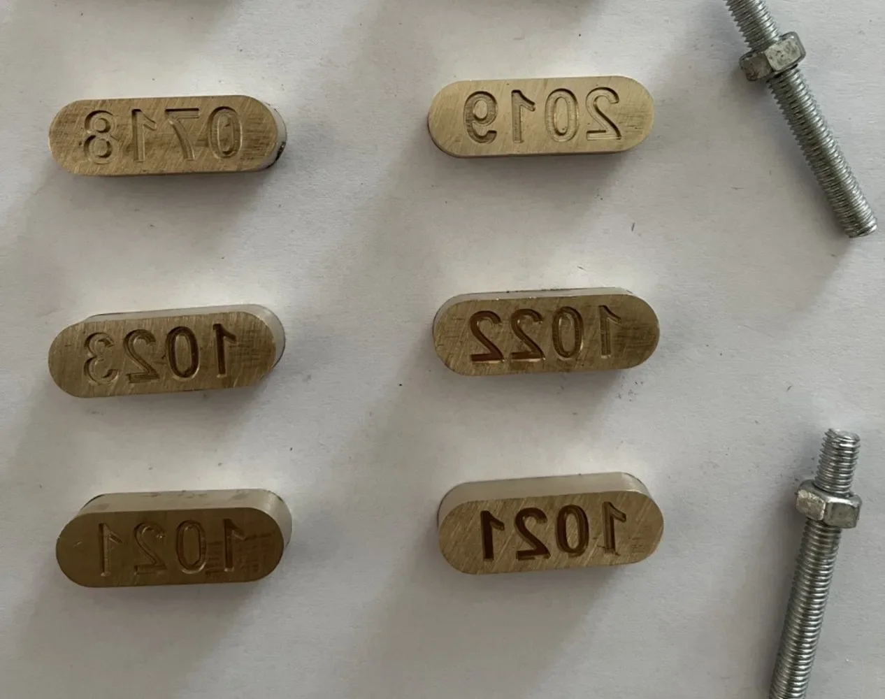 

Customized Tire Date Changing 1124 / 1225 / 3924 / 1023/ 1021 Brass Mould Stamp Price for One Piece Only