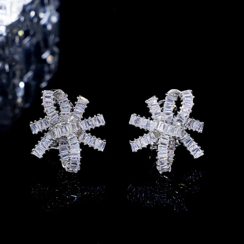 Korean Style Luxurious Exquisite Large Bow Micro Inlay Zircon 925 Silver Needle Temperament Versatile Dinner Earrings for Women.