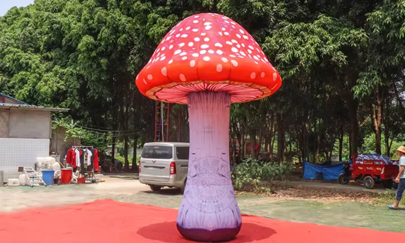 Giant Inflatable1m-6m Mushroom Decorations with LED Light And Blower for outside Christmas Party Stage Event