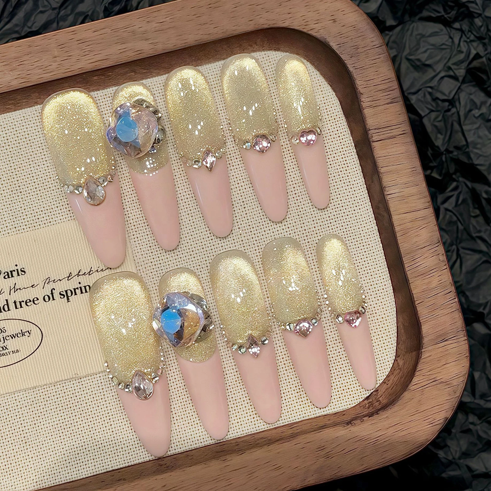 

10pcs Peach Pink French Cat's Eye Press On Nails With K9 Rhinestones Decor Long Pointed Flash Diamond Handmade Fake Nails Almond