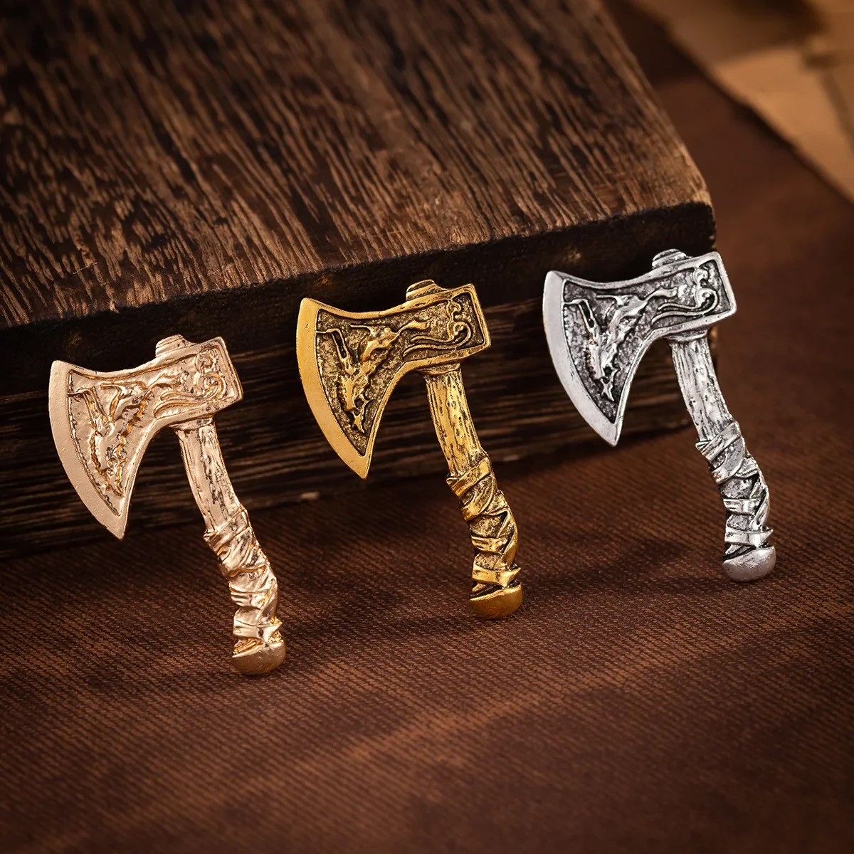 Retro Nordic Odin Ethnic Style Ax Totem Brooch Men's Personality Trend Lucky Jewelry Fashion Suit Pin