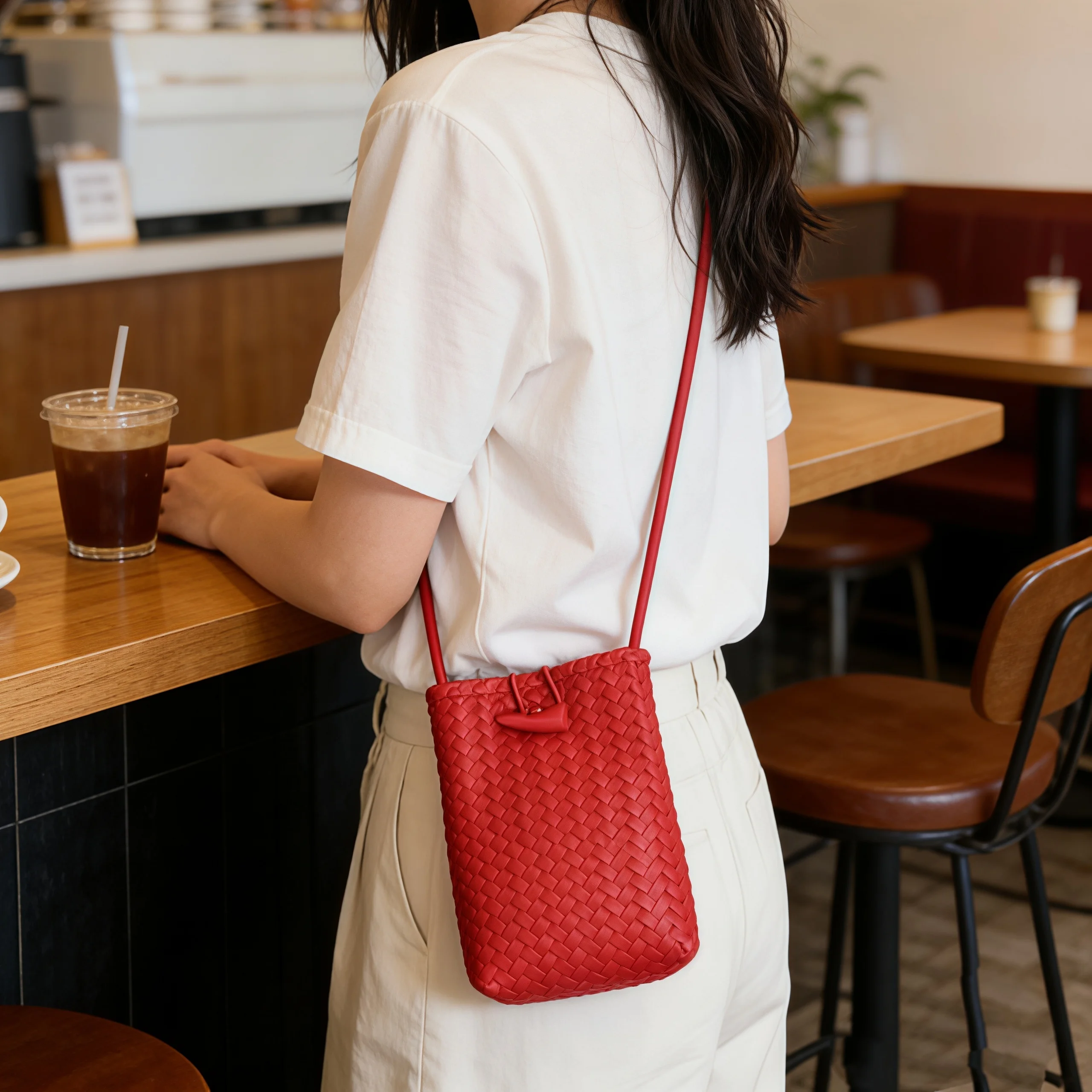 Korean Style Women's Crossbody Phone Bag Pure Color Handbag Small Square Bag Simple Design Summer 2026 Fashion Trend