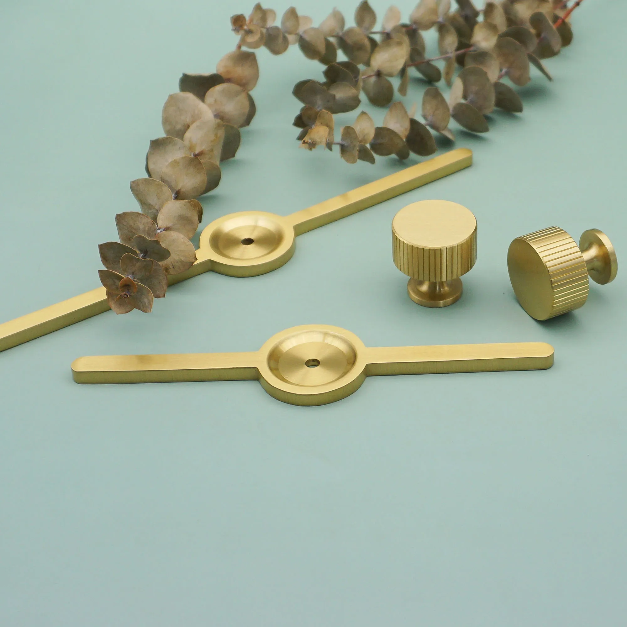 Solid Brass Round Knobs with Backplate For Cabinets and Drawers Single Hole Cupboard Wardrobe Pulls Handles Furniture Hardware