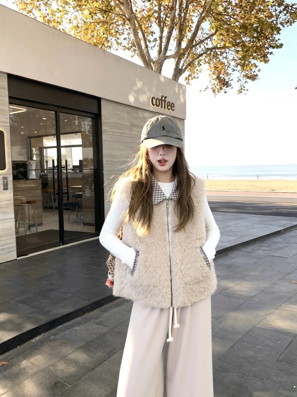 

Модный женский жилет из овечьей шерсти в клетку с отложным воротником, свободного кроя, омолаживающий образ, для повседневной носки