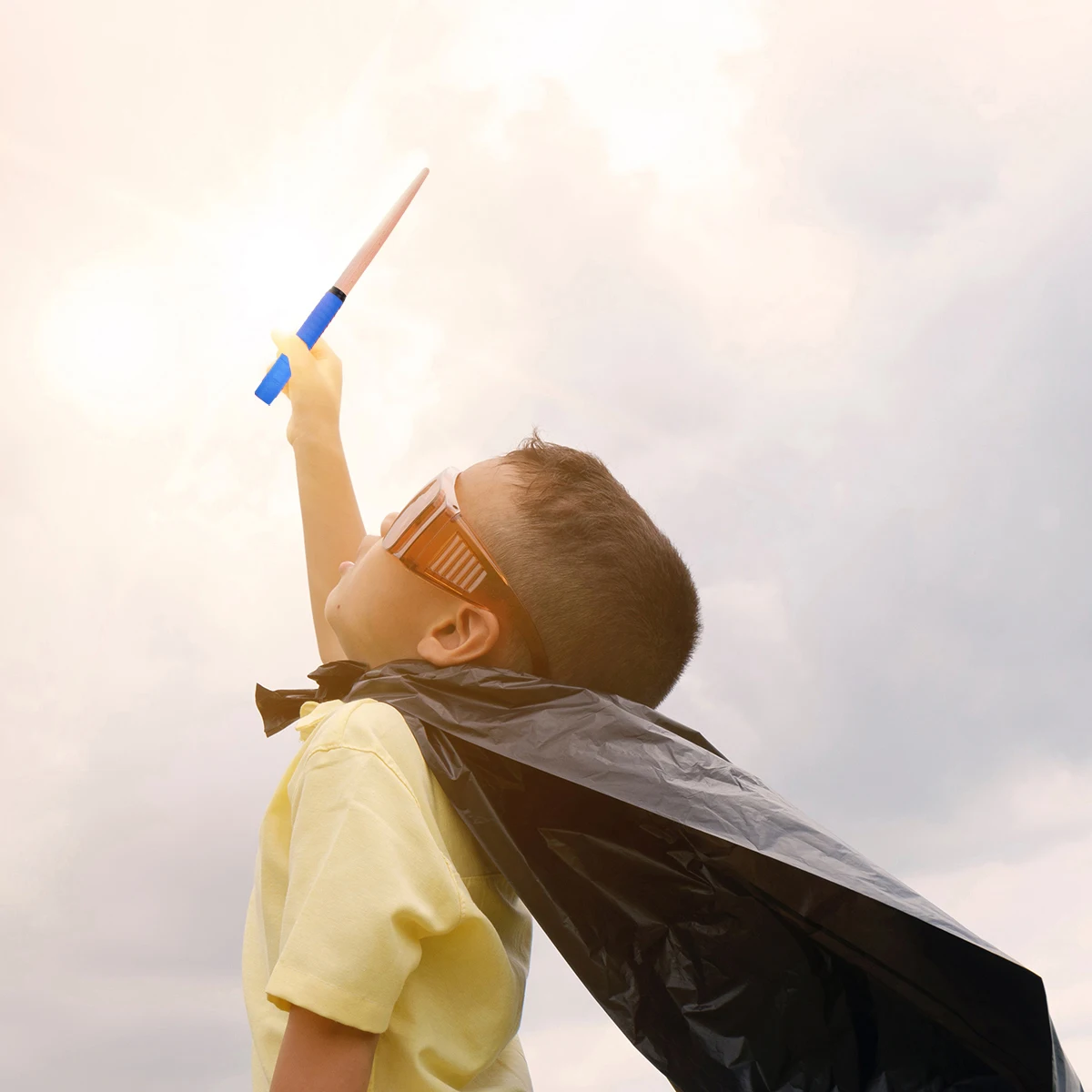 

1 пара барабанных палочек, легкая прочная резиновая ручка, портативные деревянные барабанные палочки для ударных инструментов, синяя барабанная палочка