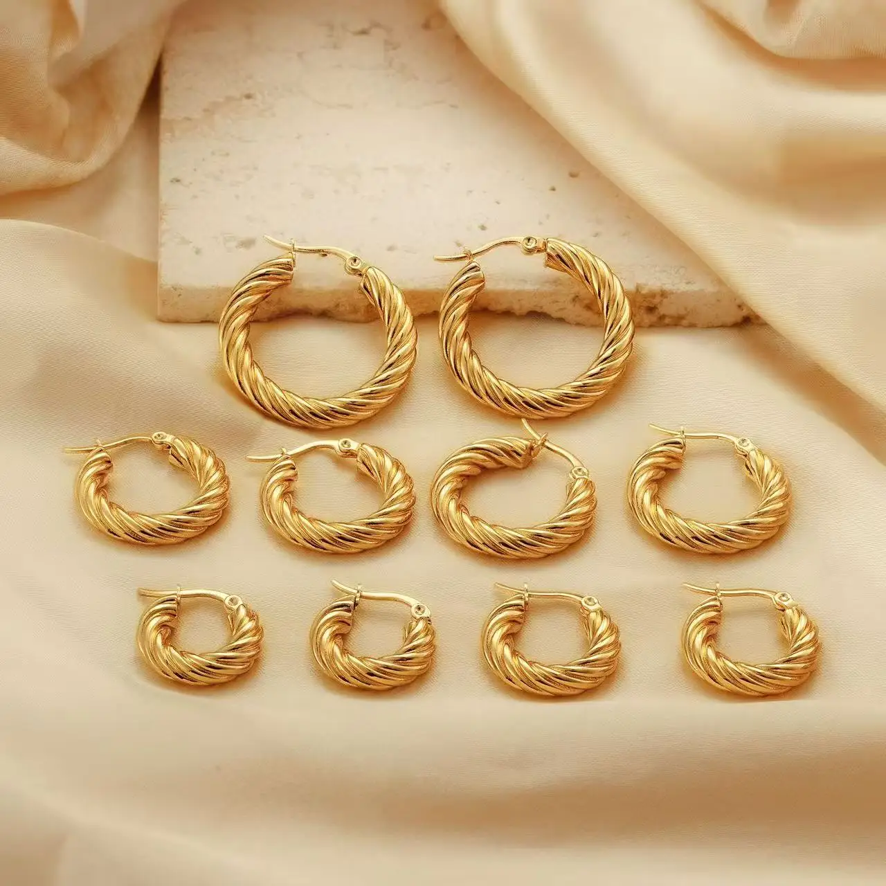 Cross-border Direct Supply Stainless Steel Twisted Hoop Earrings for Women, 18K Gold Plated Round Ear Rings, Light Luxury Trendy