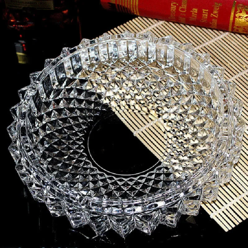 Round Diameter 130mm Clear Crystal Ashtray High-grade Refined Glass Creative Office ashtray Bedroom, living room, hotel supplies