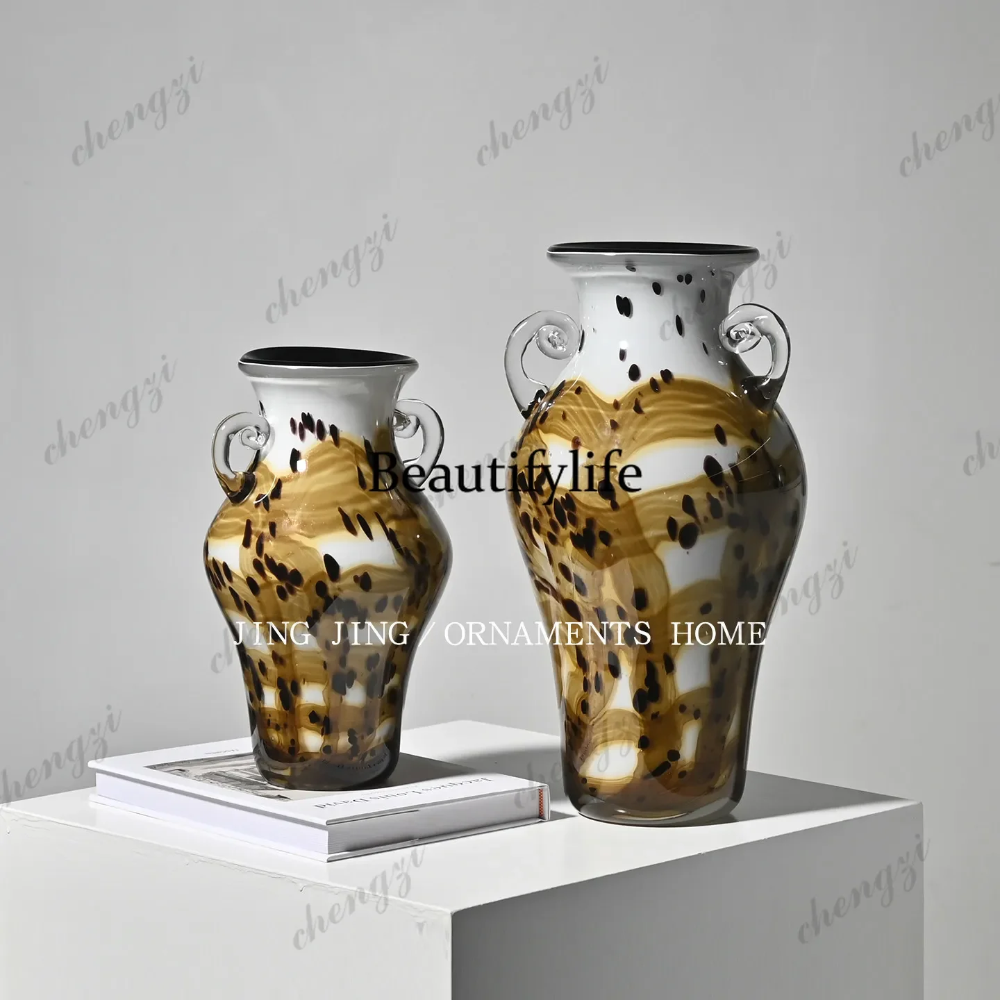 f182 Retro amber binaural glass vase living room flower arrangement high-end ornament desktop decorative flower device