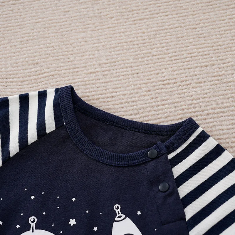 Fashion Newborn Baby Boy Summer short sleeve and Round Collar dark blue Astronaut print Romper 0-18M cotton comfort baby pajamas