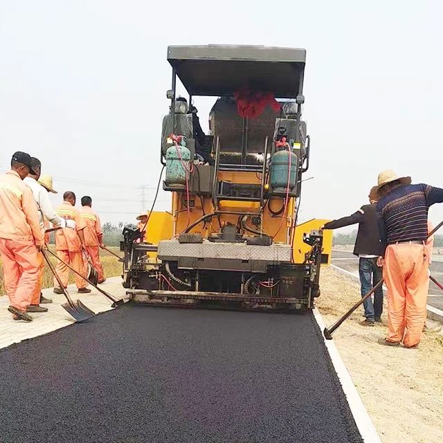 Hot Sale Asphalt Paver  93KW 10.5Ton  Paving Width 1.8-4.2m for Concrete Paving Machine Construction Unit