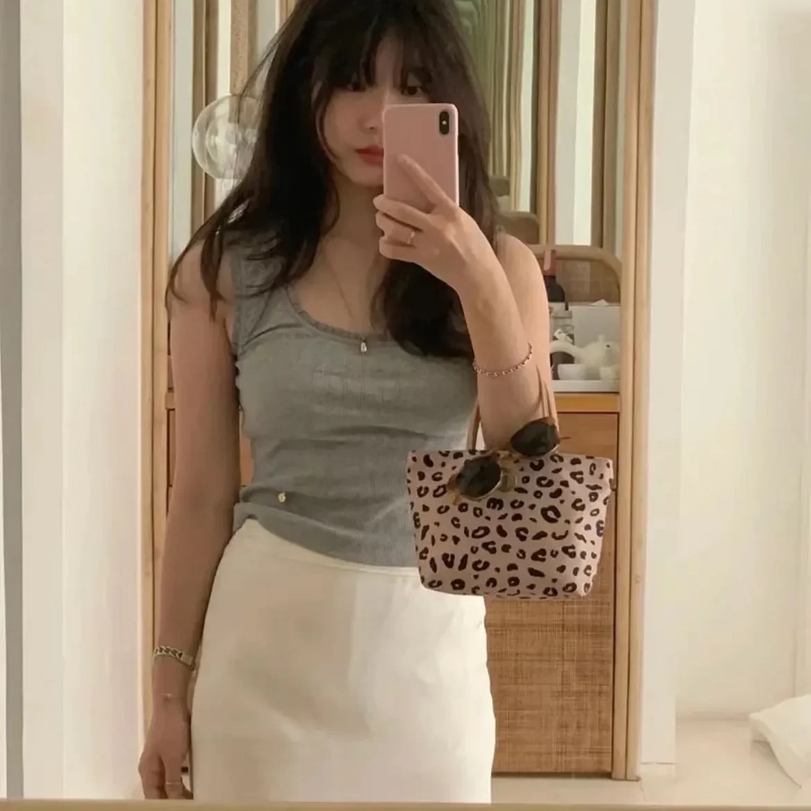 Girls Casual Tote Bag Mini Canvas Handbag Women Cute Small Bag for Travel Ladies Shopping Bag Hand-held Ladies Basket Wallet