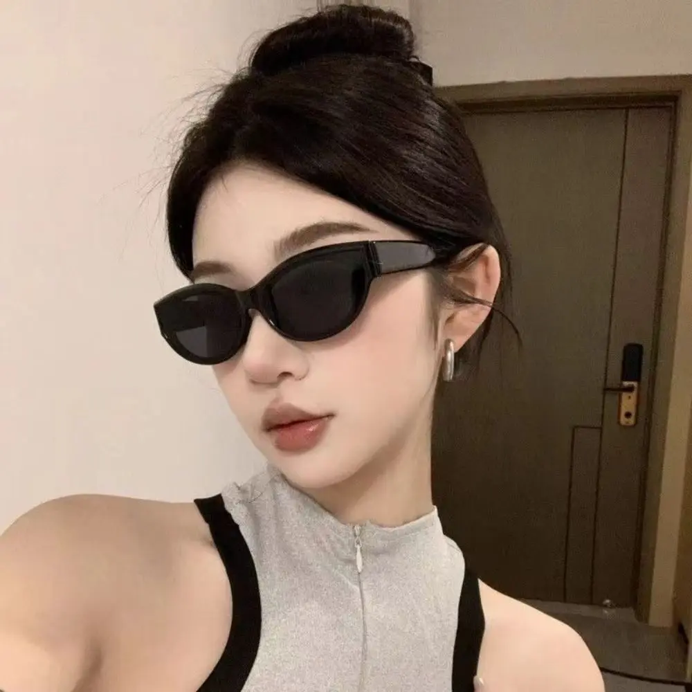 New Fashion Cat Eye Sunglasses Summer Outdoor Oval Frame Sunglasses UV400 Vintage Elliptic Square Eyewear Women Men