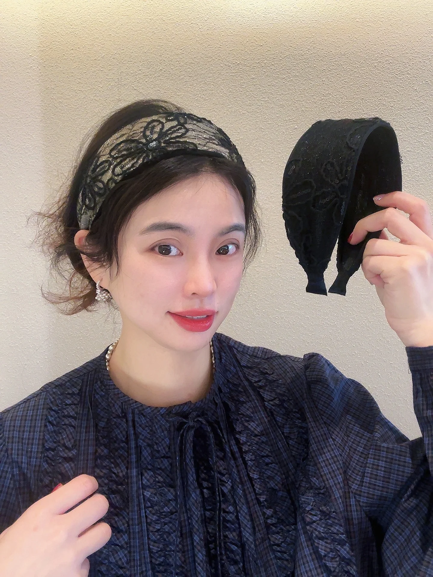 絶妙な高級シャンパンブラック刺繍ワイドヘアバンド女性の白髪防止ヘアアクセサリー韓国スタイル大人のヘッドバンド