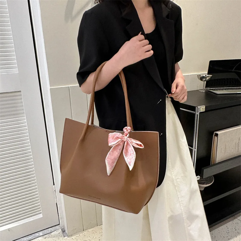 Tote Bag Large Capacity Shoulder Bags for Women 2023 New PU Leather Handbag Art Popular Design Texture Ideal for Casual Shopping