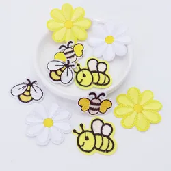 10pcs Iron On Embroidered Patches Cute Daisy Flower Sunflowers Insect Bees Mixed Appliques For Clothing DIY Badge Sticker Sewing