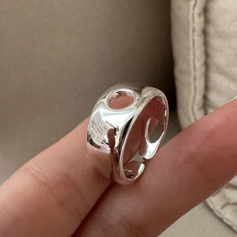 

Простое ретро-кольцо из стерлингового серебра 925 пробы, корейская версия, нишевый дизайн с глянцевой текстурой, свадебная оптовая продажа