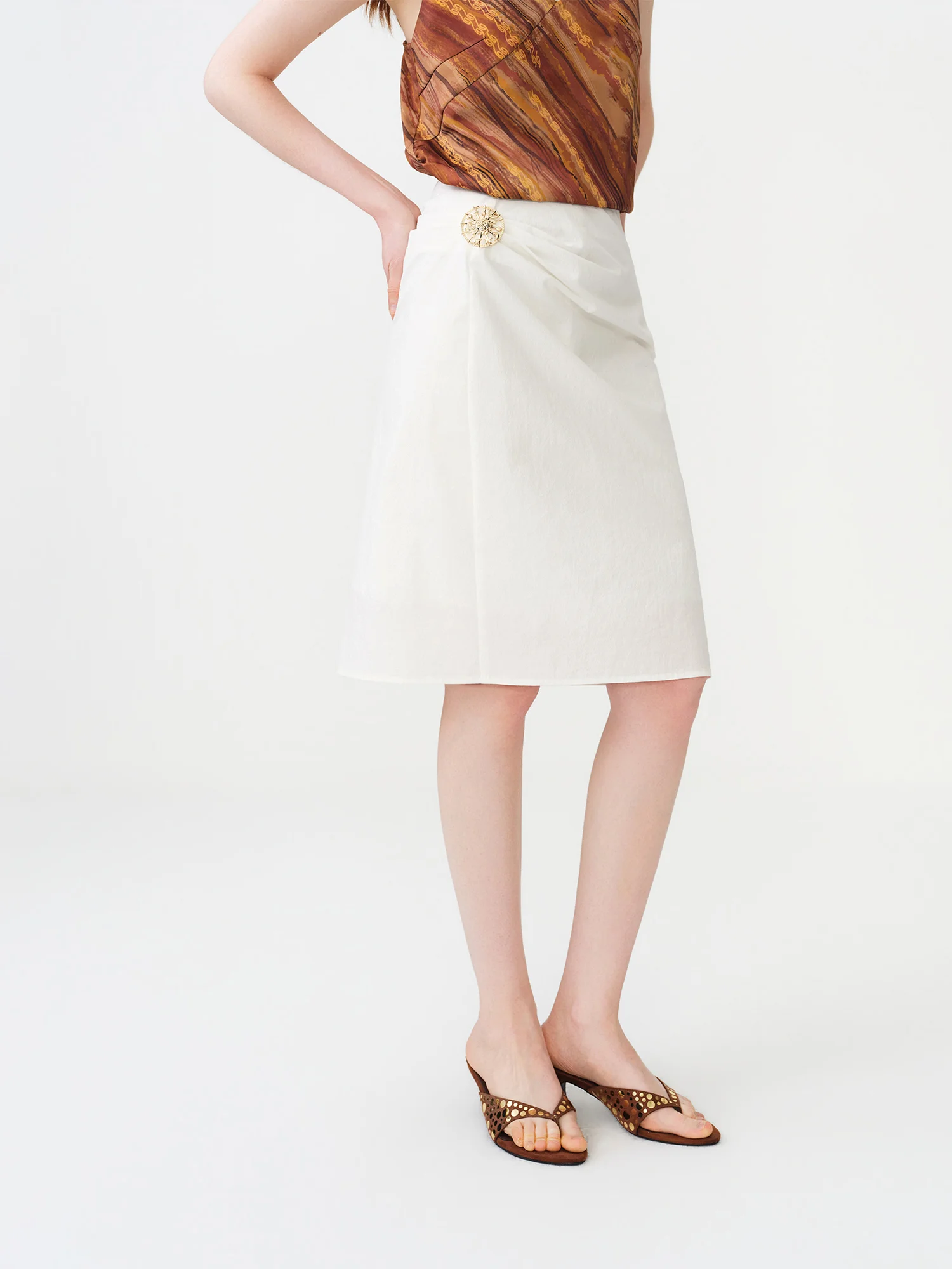 FSLE 2026 Summer Women's High Waist Straight Pencil Skirt Metal Button and Tuck Detail for Office and Daily Commute