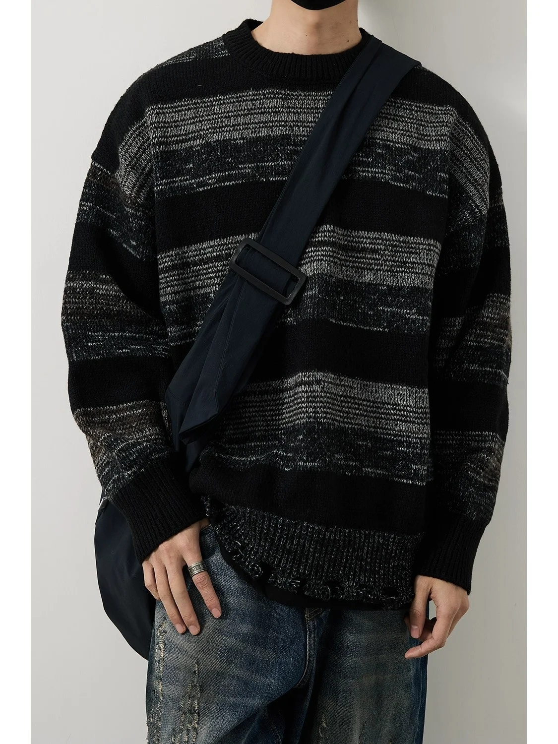 

Мужской свободный повседневный вязаный свитер в японском ретро-стиле с цветными полосками и круглым вырезом для работы и отдыха весной и осенью