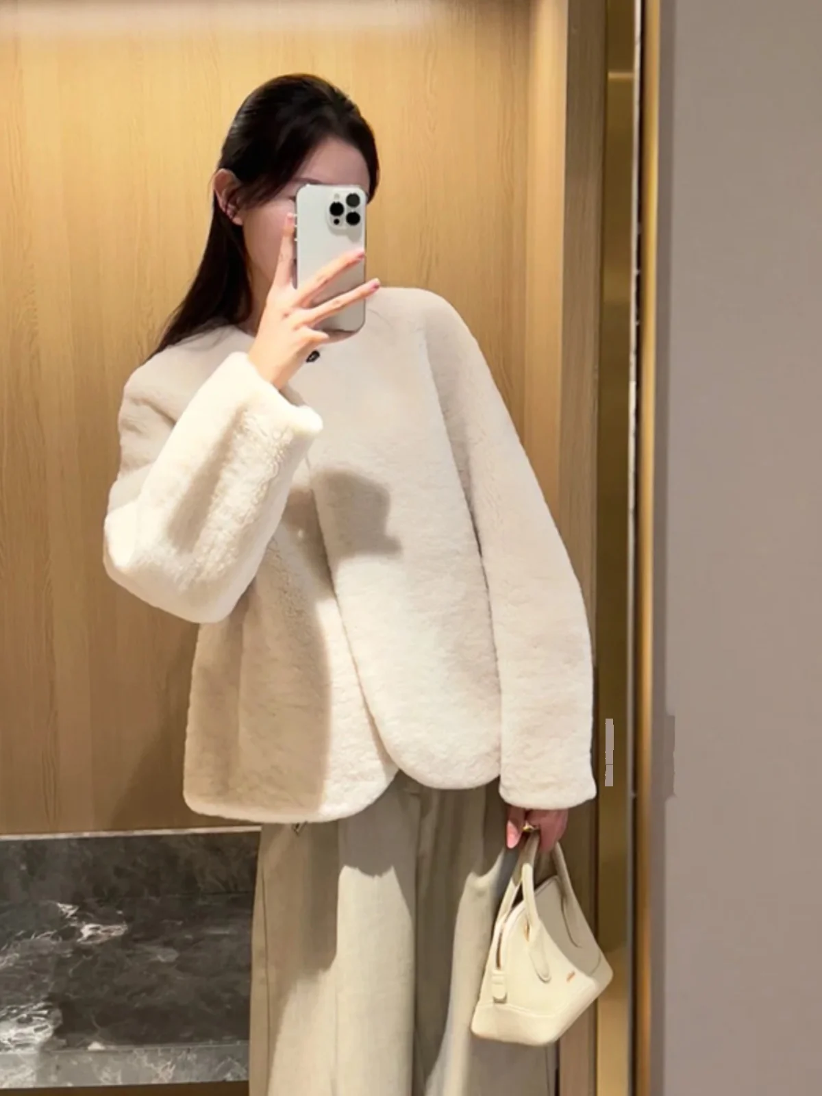 

Lamb Wool Jacket Women Warm Fleece Embroidery Sukajan Jaqueta Illusion Two Pieces Leisure Climbing Element Botton Polka Neutral