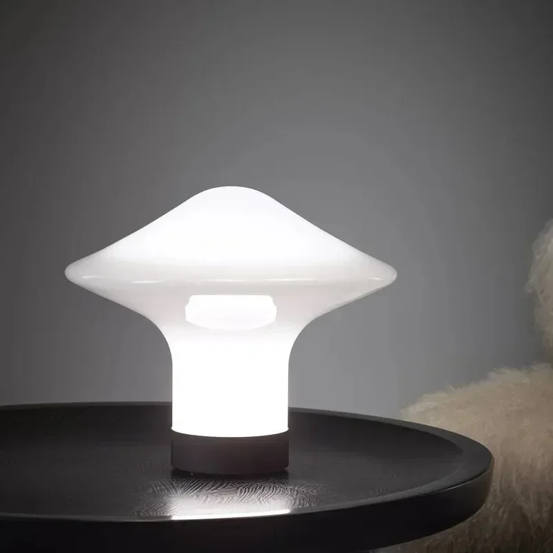 2025 Table Lamp Bedside Nordic Modern Simple and Light Luxury Designer Bedroom Showroom New Ornament