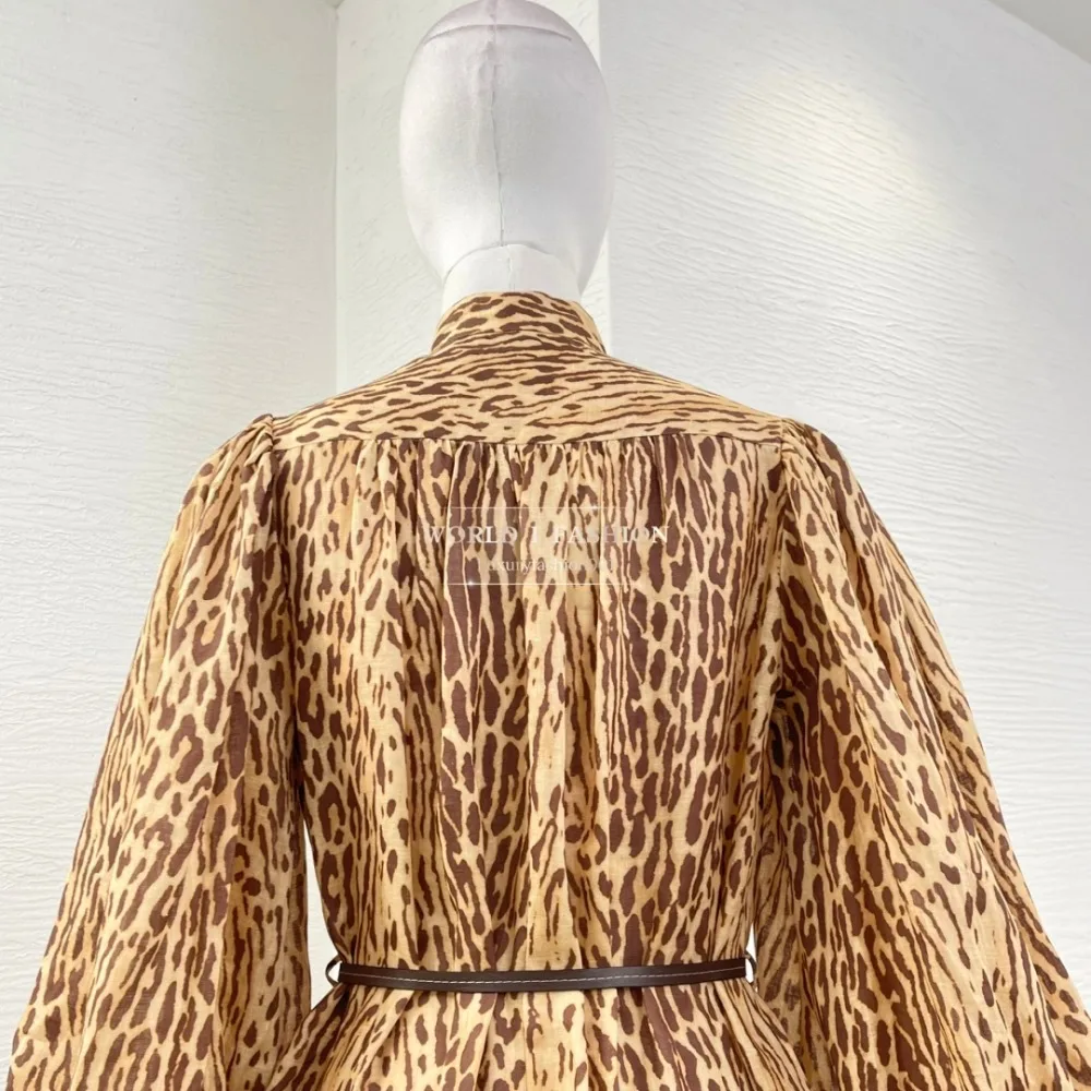 فستان قصير بأكمام طويلة وطبعة الفهد البني 2025